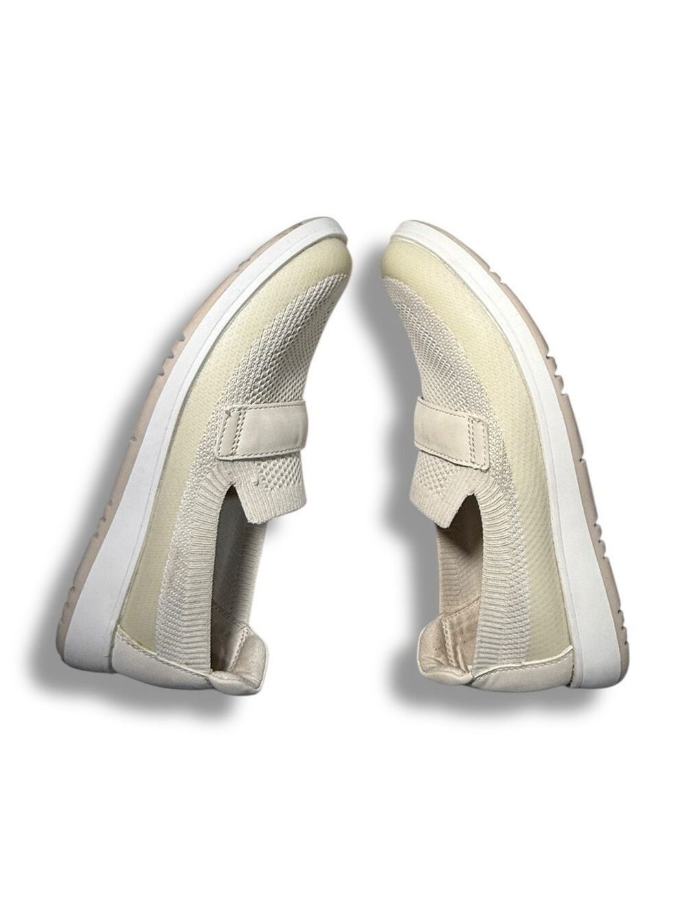 Time and Tru Women's Two-Tone Comfort Loafers Bone Size 8 - Picture 9 of 10